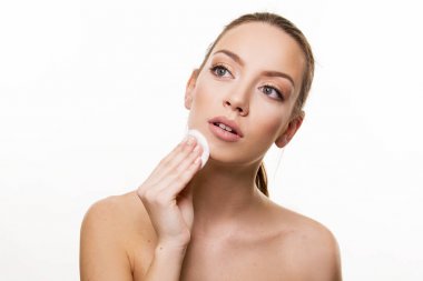 güzel kız olun Kaldır taze ve temiz mükemmel cilt kavramı