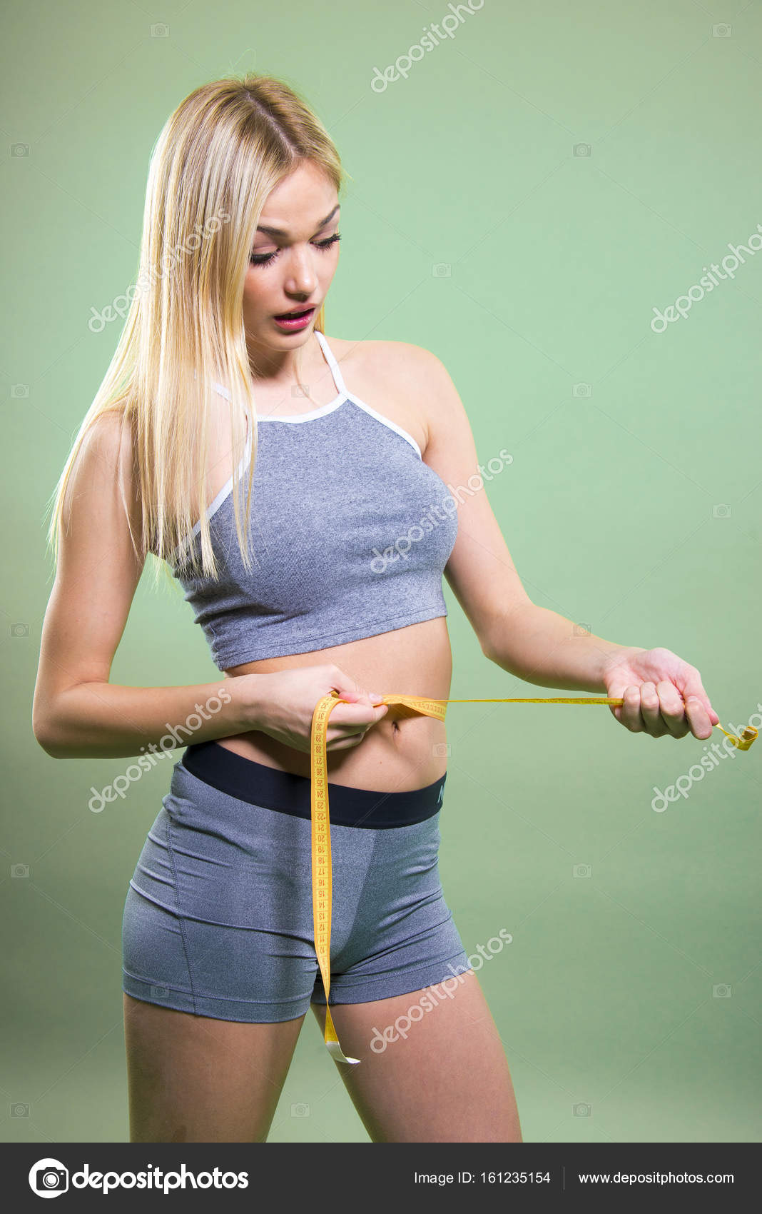 Belle Jeune Fille En Tenue De Sport Photographie Orea
