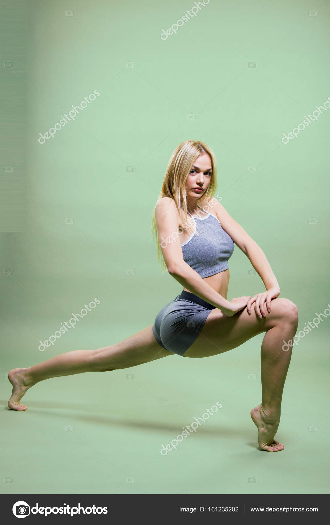 Belle Jeune Fille En Tenue De Sport Photographie Orea