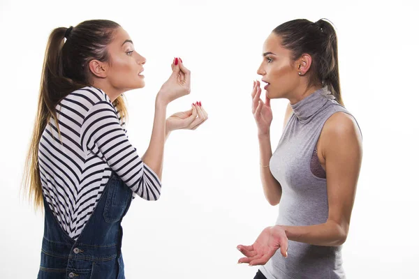 Two girls having a fight — Stock Photo, Image