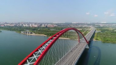 drone uçuş Nehri. Askılı bridge.beautiful manzara
