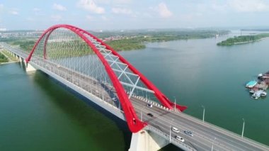 drone uçuş Nehri. Askılı bridge.beautiful manzara