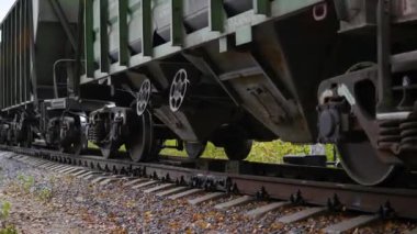 Demiryolu üzerinde geçen lokomotif. Demiryolu Taşımacılığı