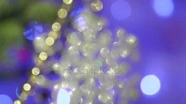 Noel ve yeni yıl Decoration.Blinking Garland. Pırıltı Noel ağacı ışıkları. portre