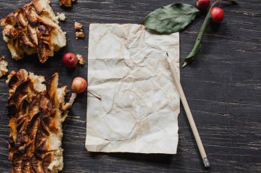 Elmalı tart ile Noel listesi