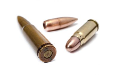 Kartuşları ve mermi 7.62 kalibre closeup saldırı tüfeği için