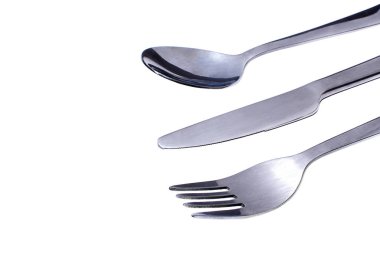 Çatal, bıçak ve beyaz arka plan üzerinde izole kaşık