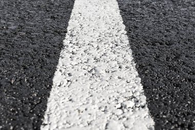 Yol asfalt closeup hatta çizgi