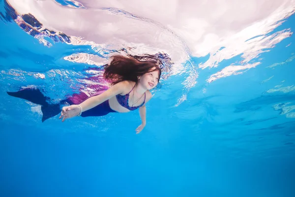 Girl In A Mermaid Costume Poses Underwater In A Pool Stock Images Page Everypixel