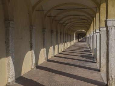 Comacchio maymunlar portik