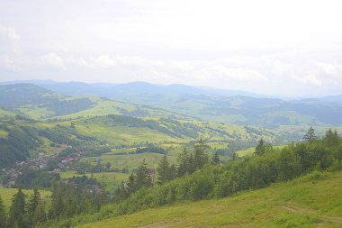 Yaz manzara dağ köyü