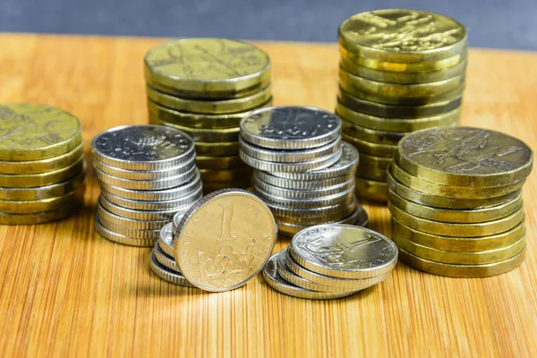 Mnoho kovových českých mincí — Stock fotografie