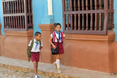 Küba okul çocukları