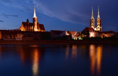 Oder Nehri ile katedral ada - Cathedral St John the Baptist ve Başpiskoposun residence, Wroclaw, Polonya