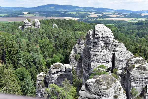 Rock towers adlı Hruboskalsko