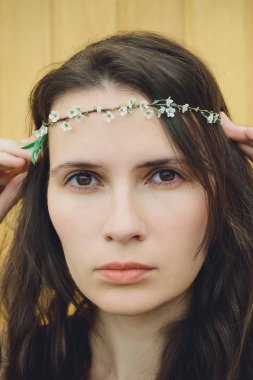 dalları erkeçsakalı baş genç kadın