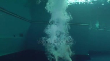 Spor dalışı (suya atlama)).