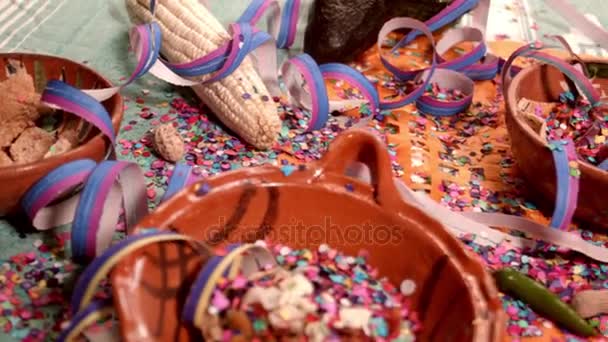 Comida mexicana con confeti y serpentinas — Video Stock