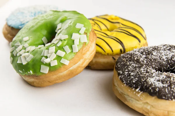 farklı tatlar ile çörek