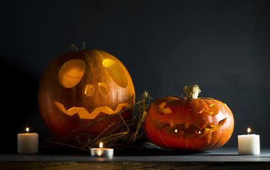 Cadılar Bayramı Balkabağı mumlar ile