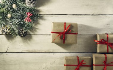 Noel hediyeler ile kompozisyon. En iyi görünüm ve kopya alanı