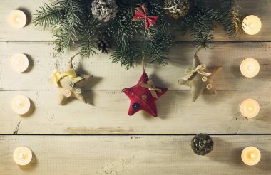 Mumlar ile Noel kompozisyon. Üstten Görünüm