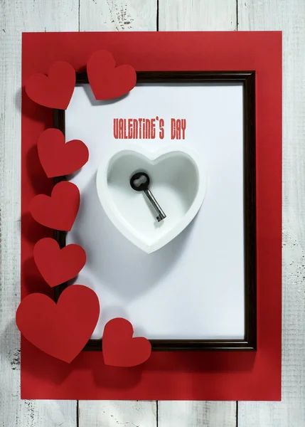 빨간색 배경에 마음으로 발렌타인 카드 — 스톡 사진