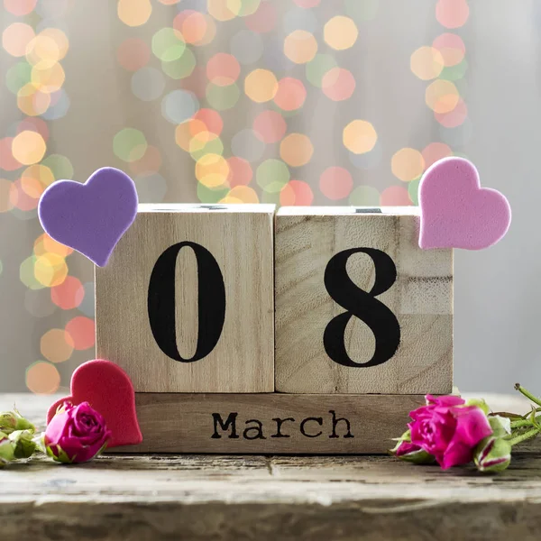 8 maart, houten agenda, dag van de gelukkige vrouw — Stockfoto