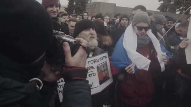 Saint-Petersburg, Rusko, 26 dubna 2017. Ruské proti Putinovi protest. — Stock video