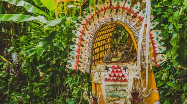 Bali Penjors, bambu direkleri olarak vokal, Endonezya yerel kasabada süslü
