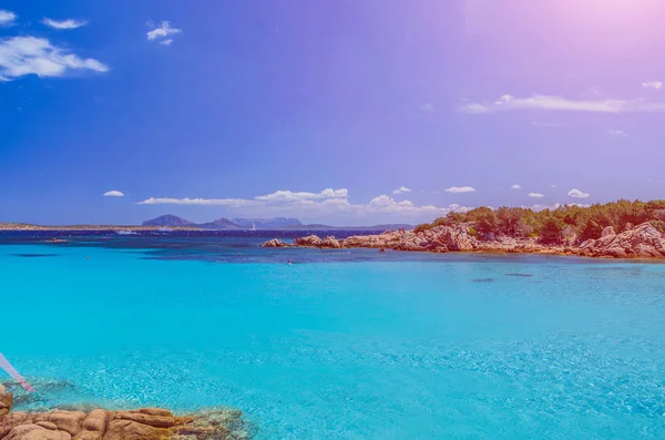 Clear amazing azure coloured sea water in Capriccioli beach, Sardinia, Italy — Stock Photo, Image