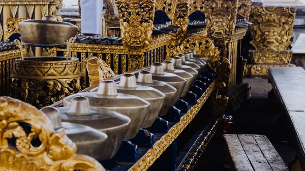 Cerimônia gongos em Pura Besakih Temple em Bali Island, Indonésia — Fotografia de Stock