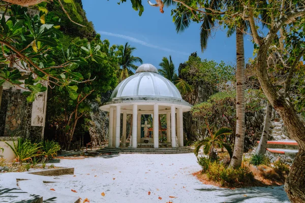 Santuario di Matinloc al turismo isola di salto tour C. El Nido, Palawan, Filippine — Foto Stock