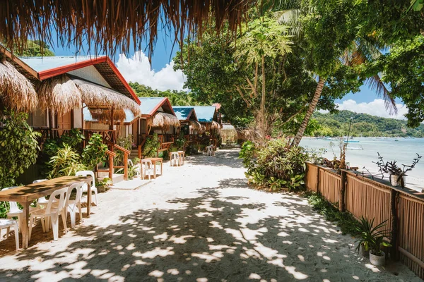 Vacanze sulla bellissima spiaggia tropicale, relax vacanza relax godetevi l'estate a El Nido, isola di Palawan, Filippine — Foto Stock