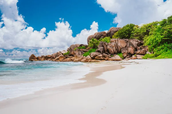 Grande anse strand, La Digue sziget, Seychelles — Stock Fotó