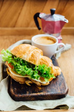 Kruvasan ve kahve kahvaltı için