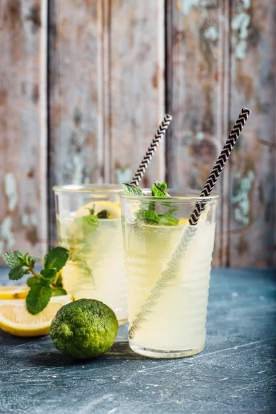 Frische Sommer-Limonade. hausgemacht — Stockfoto