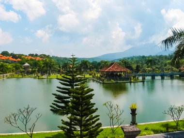 Bali, Endonezya - 15 Nisan 2012: Su Saray Taman Ujung Bali Adası Endonezya