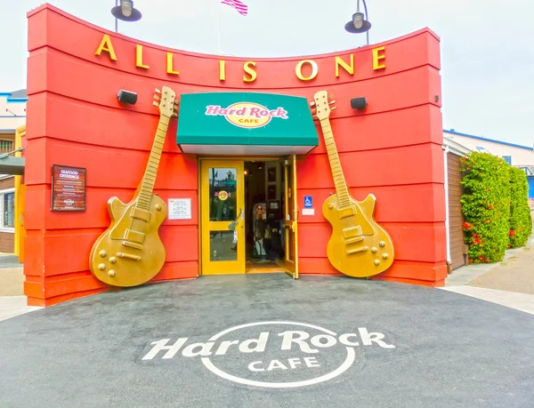 San Francisco, California, United States of America - May 04, 2016: The Hard Rock Cafe at Pier 39 fisherman's wharf — Stock fotografie