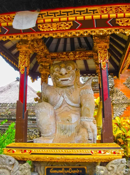 Batuan, Indonesien - 28. Dezember 2008: Der Puseh-Tempel, Bali — Stockfoto