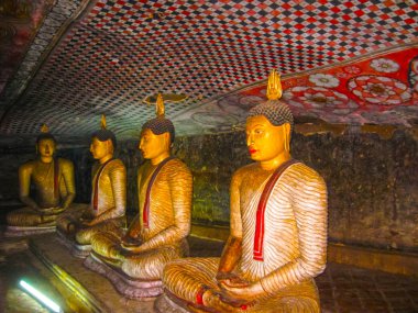 Dambulla, Sri Lanka - Nisan 30, 2009: Budistler mağara Tapınağı