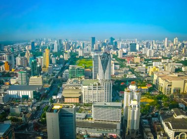 Tayland 'daki Petchburi Yolu yakınlarındaki Bangkok şehrinin sanatsal manzarası.