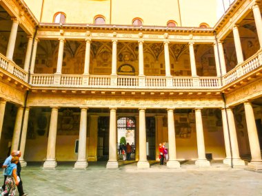 Padua, İtalya - 19 Eylül 2014: Palazzo Bo, tarihi bina