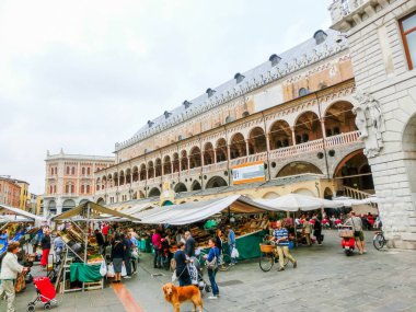 Padua, İtalya - 19 Eylül 2014: Palazzo della Ragione Sahnesi