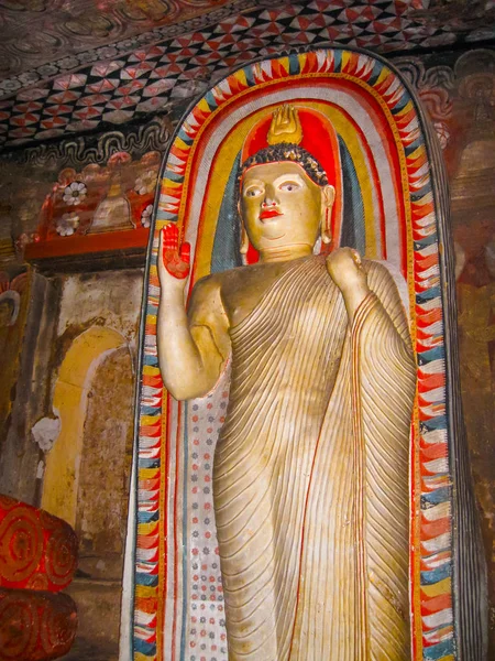 Dambulla, Sri Lanka - 30 de abril de 2009: templo da caverna dos budistas — Fotografia de Stock