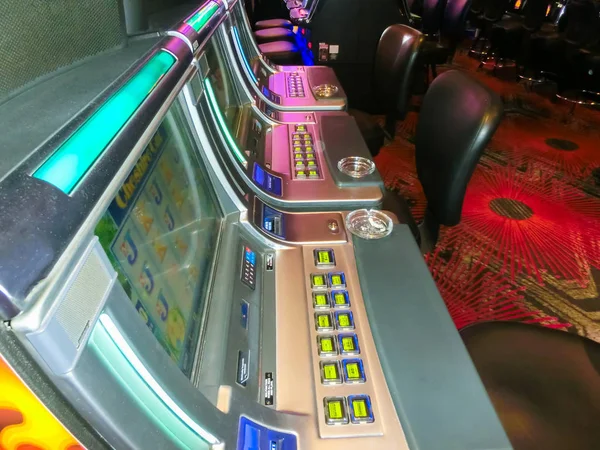 Las Vegas, United States of America - May 07, 2016: Slot machines in the Fremont Casino — Stock Photo, Image