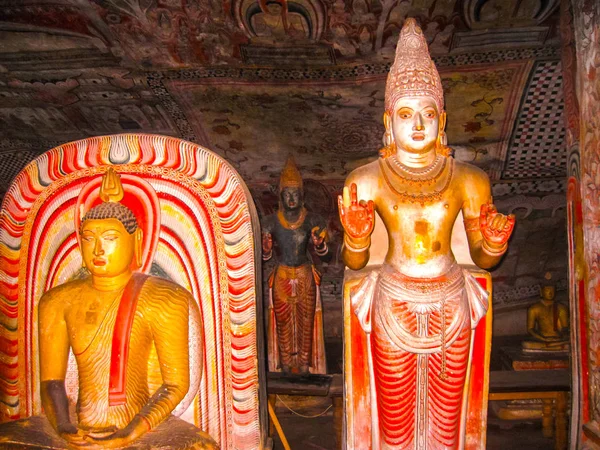Dambulla Sri Lanka April 2009 Buddha Skulpturen Buddhistischen Höhlentempel Dambulla — Stockfoto