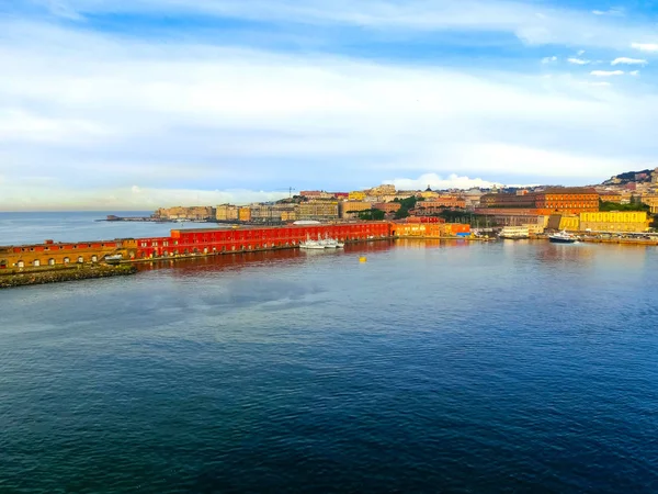 Panorama Naples, Körfez'de limanda görüntülemek