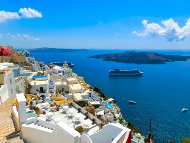 Fira Köyü Santorini Adası Yunanistan üzerinden denize görüntülemek