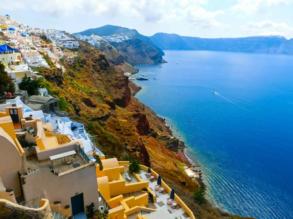 Vue sur la mer depuis le village d'Oia de l "île de Santorin en Grèce — Photo